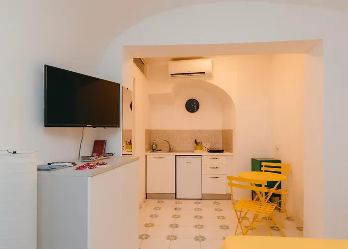 Casa Puntino 阿特拉尼